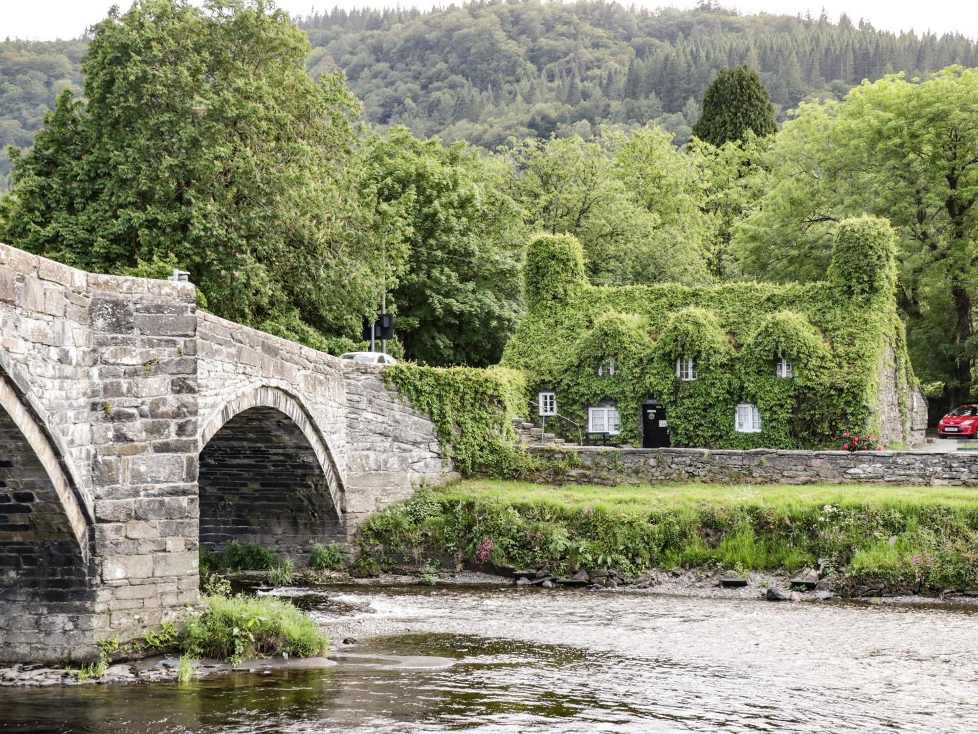 Coed Derw Isaf Villa Betws-y-Coed Exterior photo